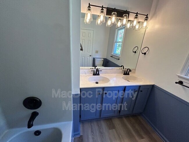 Building Photo - 1907 White Lake Dr