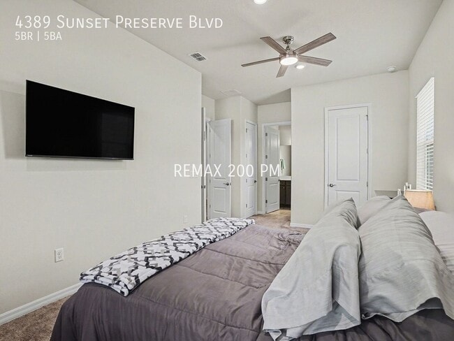 Building Photo - 4389 Sunset Preserve Blvd
