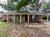 Building Photo - Renovated 3 Bedroom 2 Bath Home for Rent!!