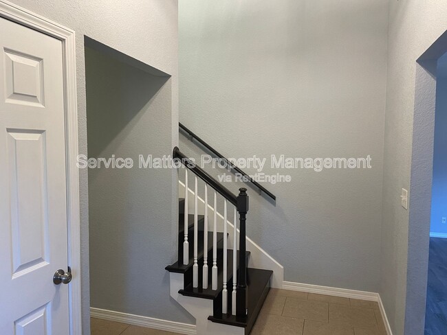Building Photo - 5067 Serry Ln