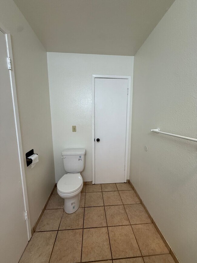 Building Photo - Large Two Story Condo with Two Car Detache...