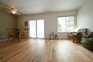 Building Photo - 12171 E Ford Ave