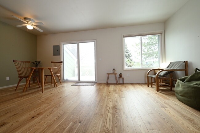 Building Photo - 12171 E Ford Ave