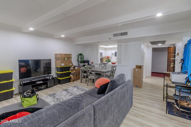 Building Photo - 7870 E Camelback Rd