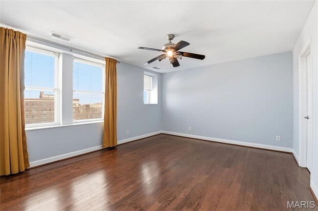 Building Photo - Partially Furnished West End Condo for Rent!