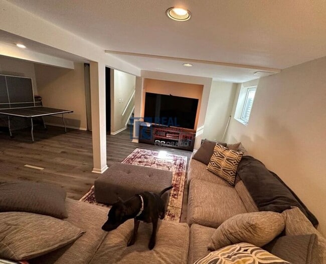 Building Photo - 831 Winchester Dr