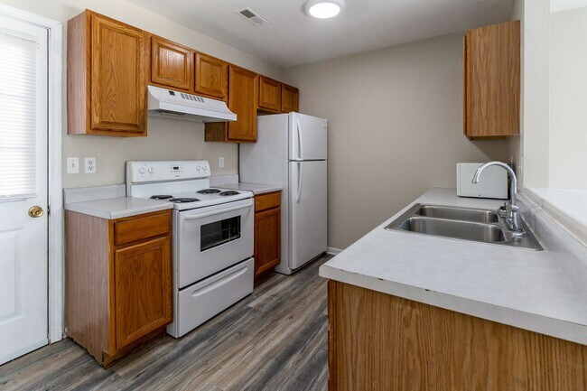 Building Photo - 3501-3503-3503 Marquis Ct