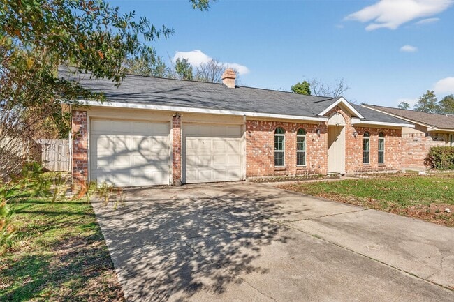 Building Photo - 406 Mistywood Dr