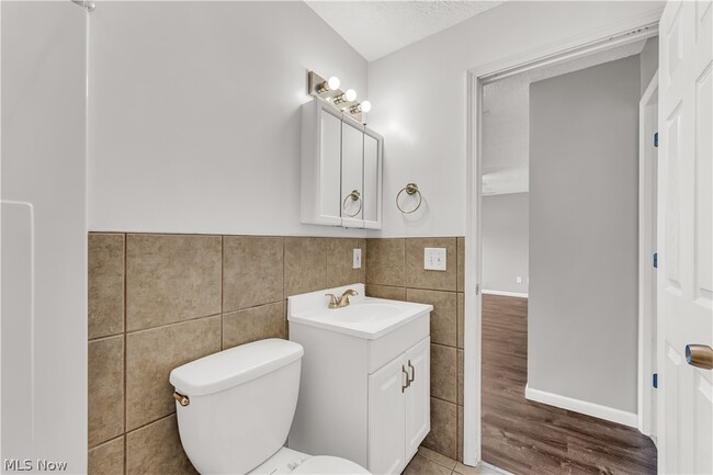 Building Photo - 15922 Eleanore Dr