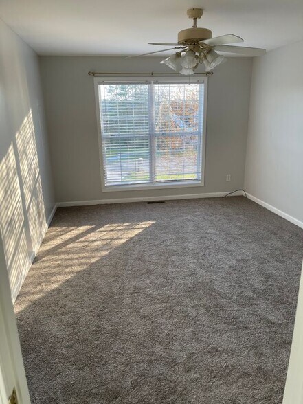 Building Photo - 828 Mulberry Dr