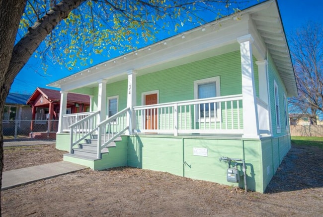 Building Photo - Beautiful 3BR/2Ba Home!