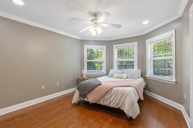 Building Photo - 104 Heartwood