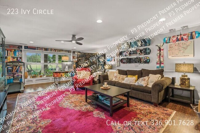 Building Photo - 223 Ivy Cir