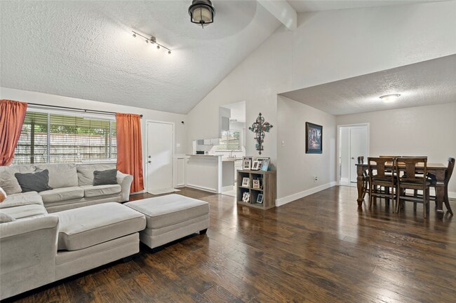 Building Photo - 1910 E Navaho Trail