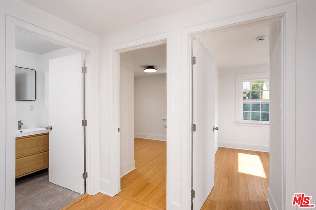 Building Photo - 126 Franklin Ct