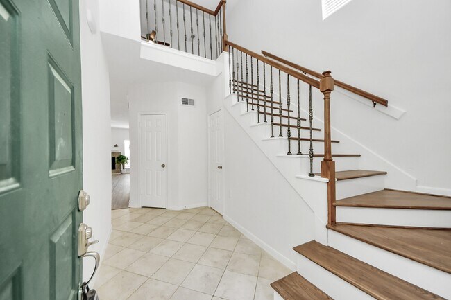 Building Photo - 5515 Strack Rd