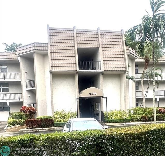 Building Photo - 9330 Lime Bay Blvd