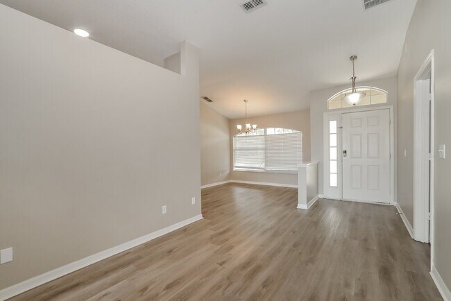 Building Photo - 803 Shore Breeze Way