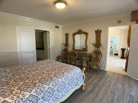 Building Photo - 17555 Collins Ave