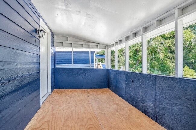Building Photo - 16016 Green Manor Dr
