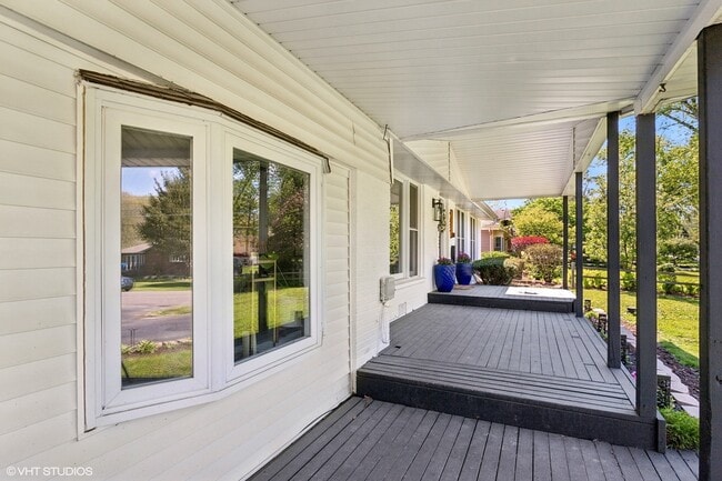 Building Photo - 11051 Elmwood Ct