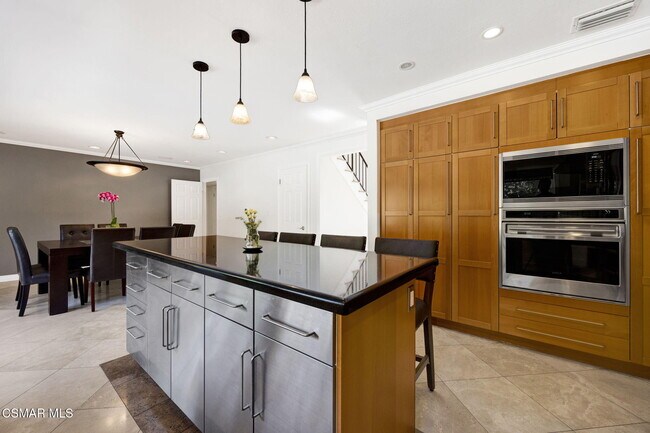 Building Photo - 5315 Cangas Dr