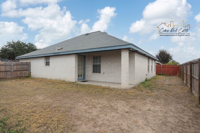 Building Photo - 4302 N 26th Ln