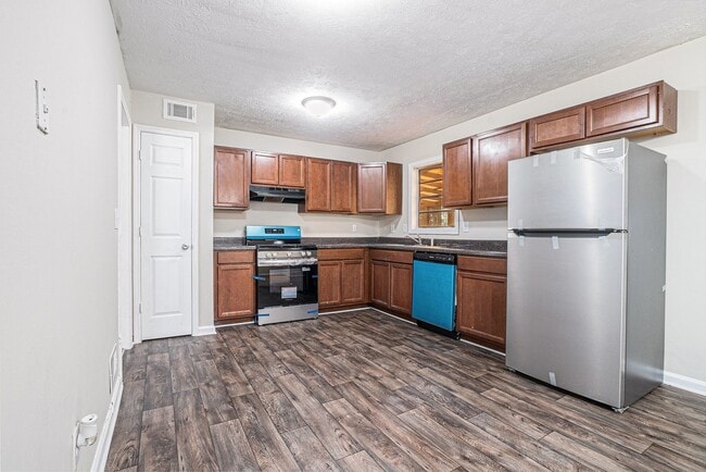 Building Photo - 529 Martindale Ct