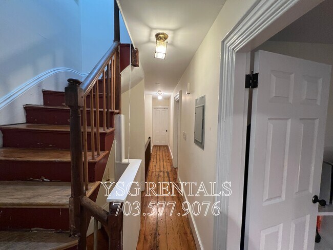 Building Photo - 25 Linwood St