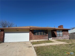 Building Photo - 5001 Greenlee Dr