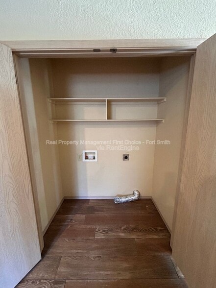 Building Photo - 318 S 12th St