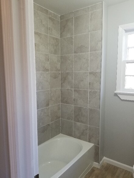 Building Photo - 112 Lancaster St