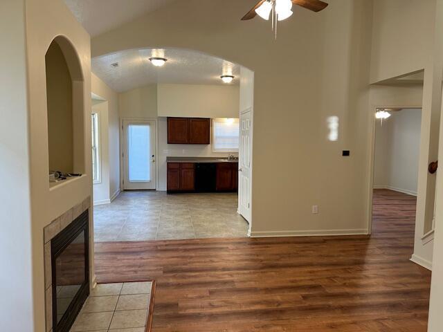 Building Photo - 220 White Oak Trace
