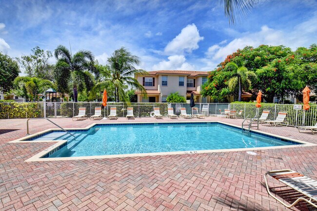 Building Photo - 1019 W Longport Cir