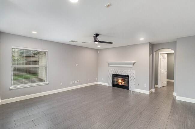 Building Photo - 18103 Red Ash Ct