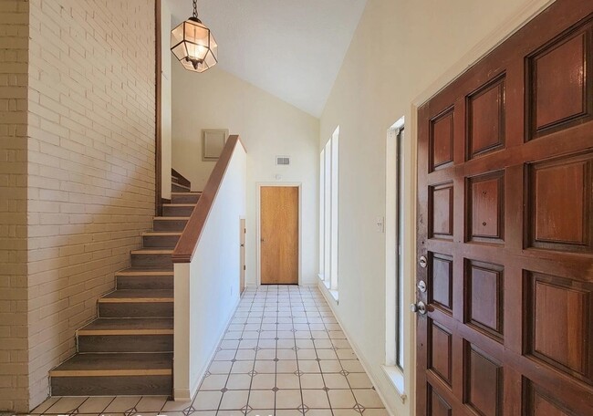 Building Photo - 2810 Thorne Creek Ln