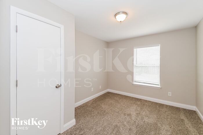 Building Photo - 11293 Martin Lakes Dr N