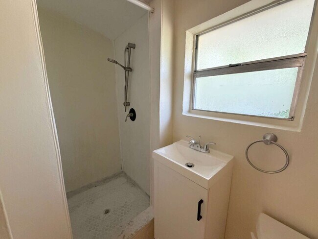 Building Photo - 5808 Olive Dr