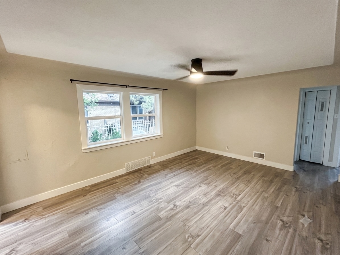 Building Photo - 1464 Elmira St