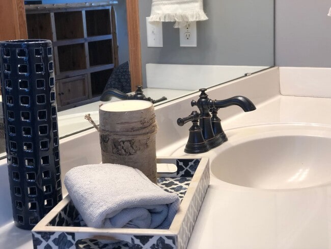 Building Photo - Southern Woods Comfort