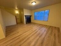 Building Photo - ro17