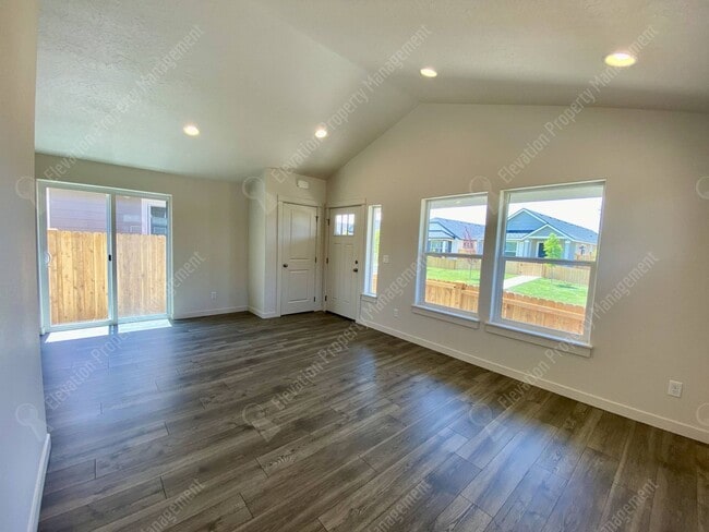 Building Photo - NEWER CONSTRUCTION - 2 BR 1BA Hayden Home in Redmond