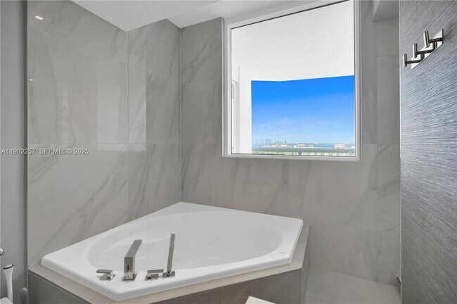 Building Photo - 4201 Collins Ave