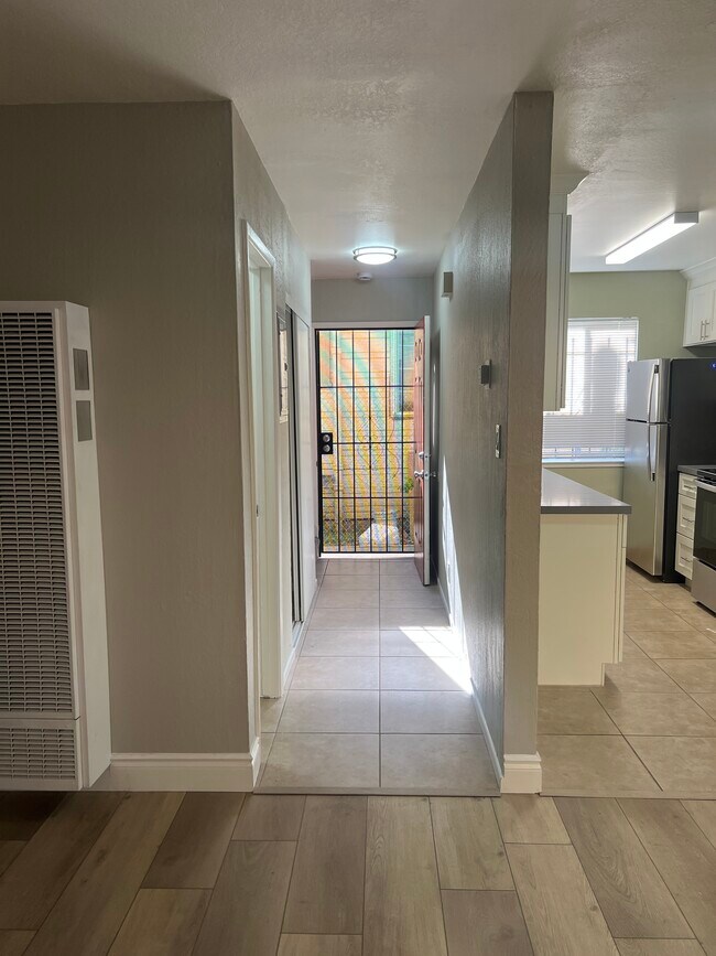 Building Photo - 2125 92nd Ave