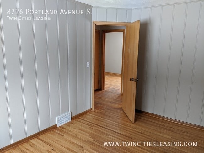 Building Photo - 8726 Portland Ave S