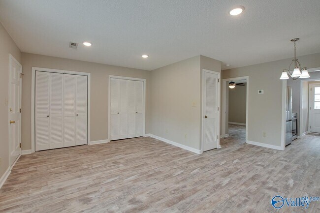 Building Photo - 8146 Oldfield Rd SW
