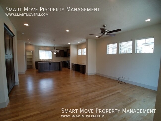 Building Photo - 3308 E Front Runner Ln