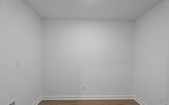 Building Photo - 7417 Paisley Cir