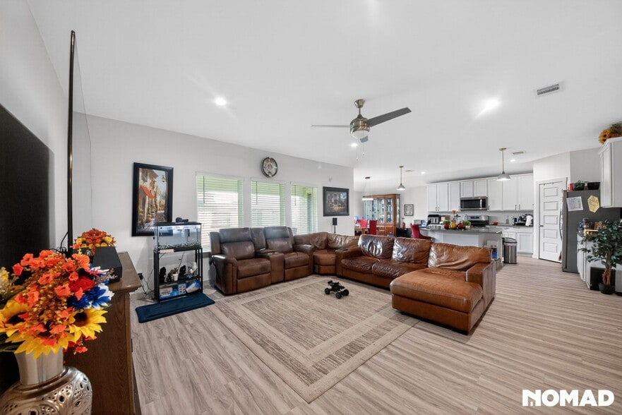 Building Photo - 1127 Rivertrace Ct