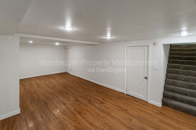 Building Photo - 11 E Rich Ave